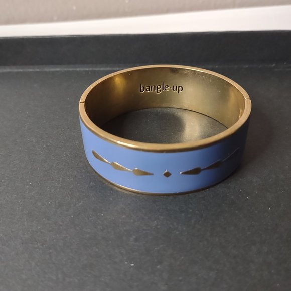 6.5 Inch Distressed Blue And Gold Tone Hinged Bangle - Picture 11 of 11